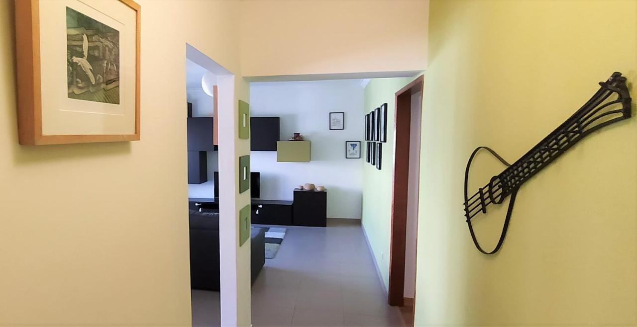 Large Apartment Near The Beach And Lisbon Costa da Caparica Esterno foto