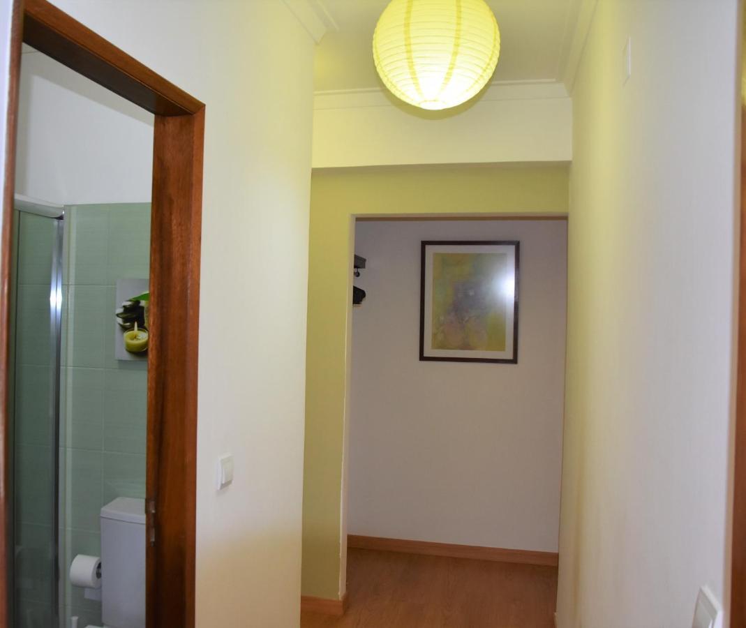 Large Apartment Near The Beach And Lisbon Costa da Caparica Esterno foto
